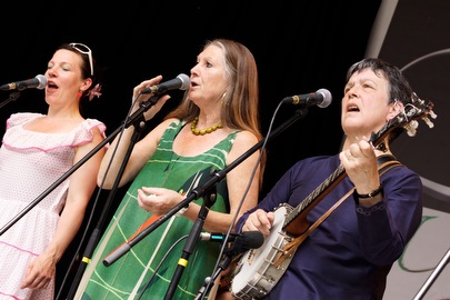 Lady Angelina, Vera Coomans en Maggie Holland