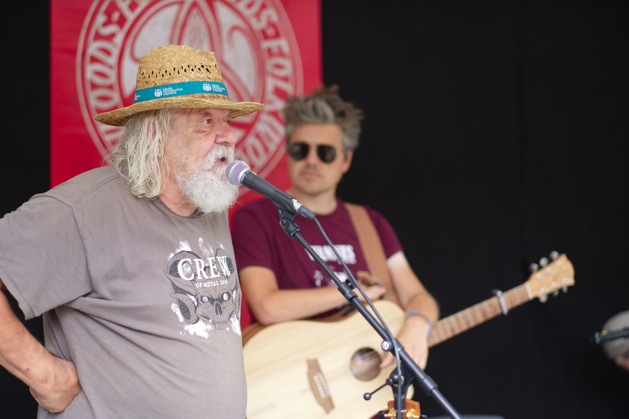 Tinus Kanters introduceert Hein Augustijn