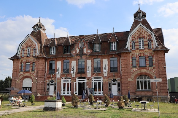 Is het de Efteling? Nee, het is het Casino van Gompel!, foto Honza Bartošek