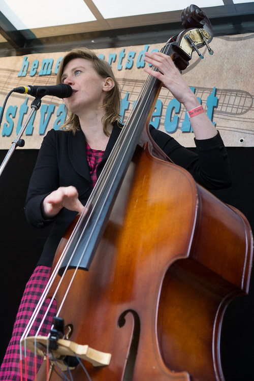 Loes van Schaijk op het Gulpener Bluegrass Festival Utrecht, 2014, foto Ronald Rietman