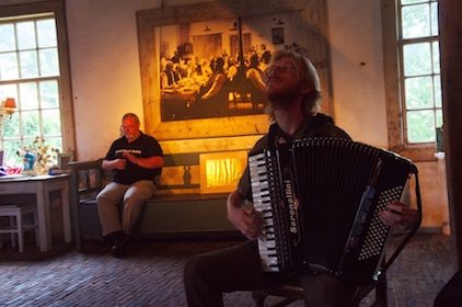 Erik de Jong speelt in het Koetshuis