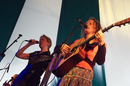 Linde Nijland en Annemarieke Coenders