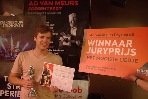 Ruud Fieten met de Ad van Meursprijs, foto Ronald Rietman